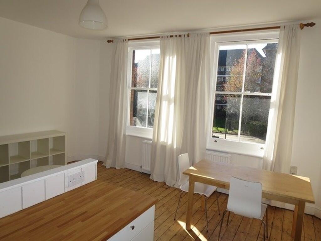 2 bed 1st Floor Flat for rent in Islington. From JTM Homes