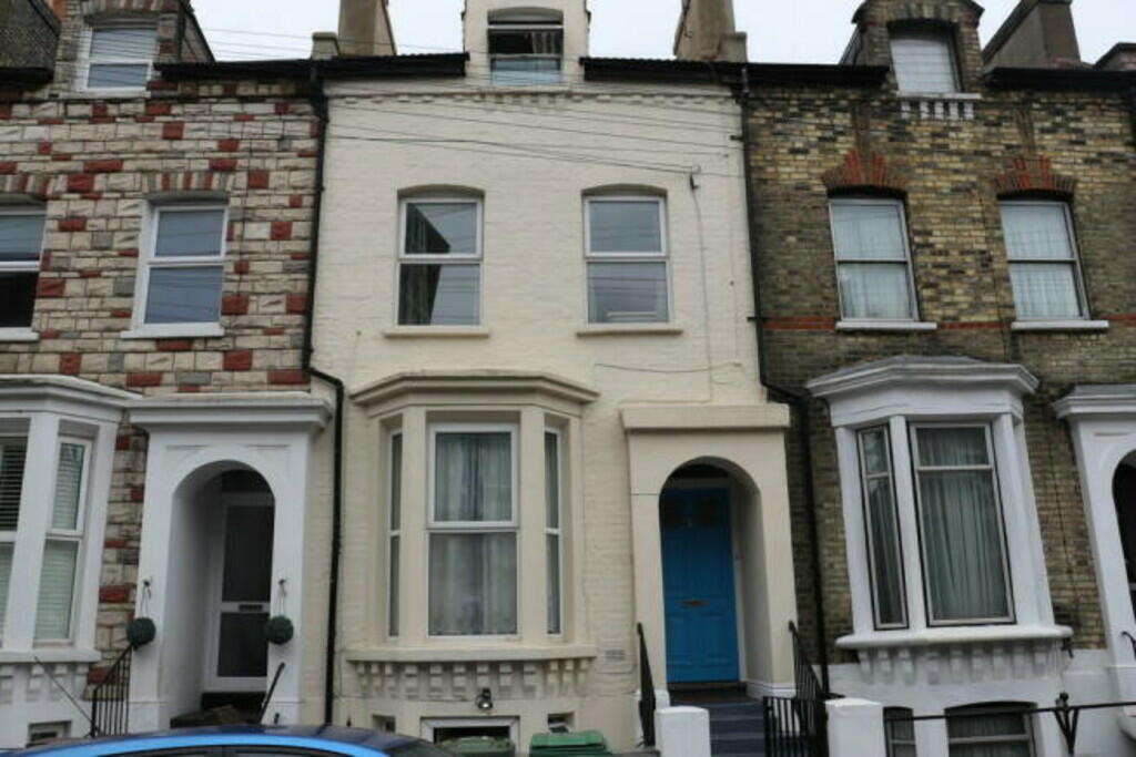 3 bed Apartment for rent in Hornsey. From JTM Homes