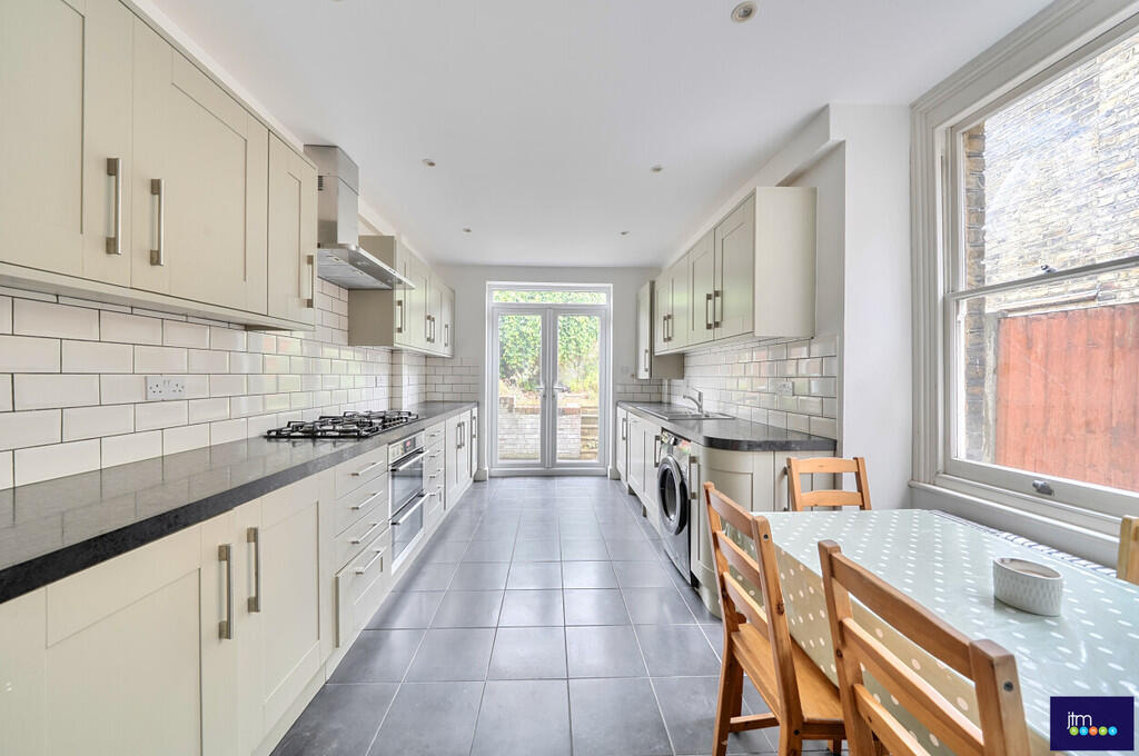 4 bed Mid Terraced House for rent in Hornsey. From JTM Homes
