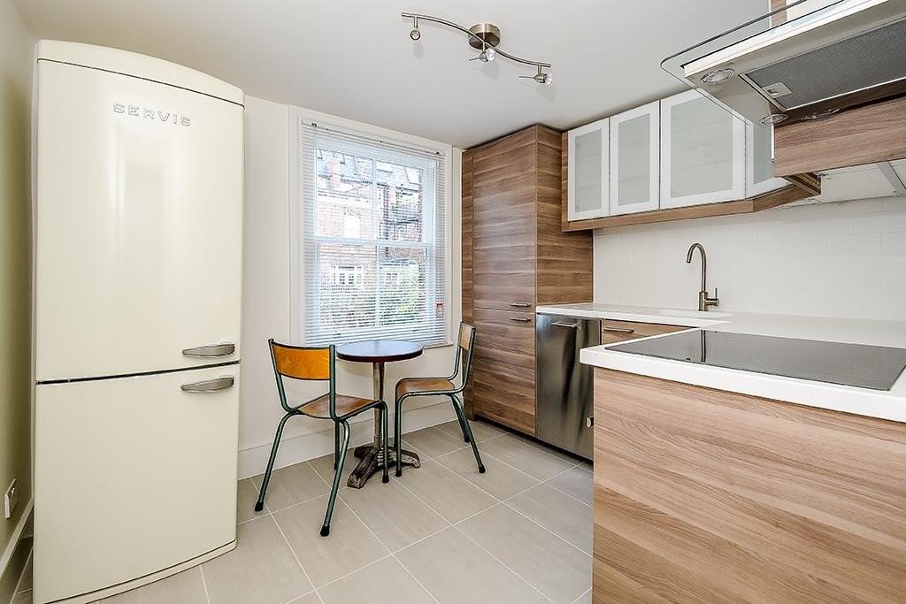 3 bed 1st Floor Flat for rent in London. From JTM Homes