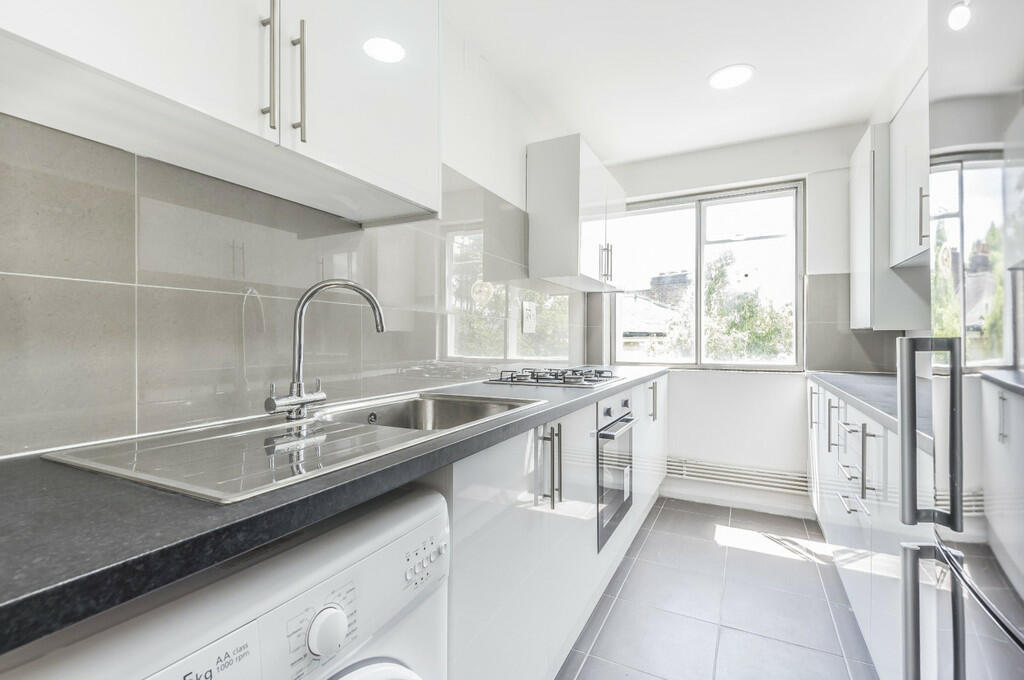 2 bed 1st Floor Flat for rent in Hornsey. From JTM Homes