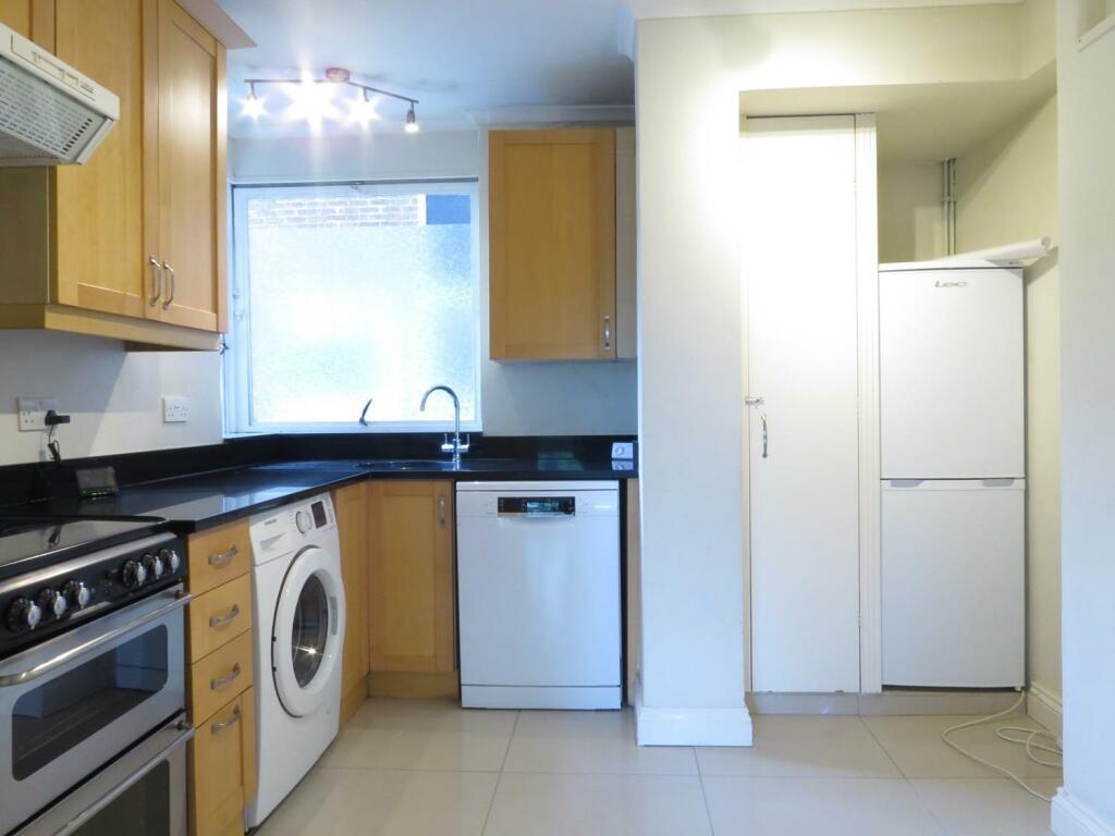 2 bed Apartment for rent in London. From Pedder - Crystal Palace