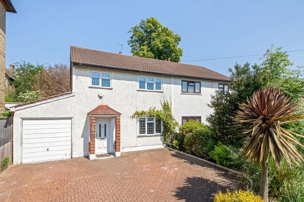 3 bed Semi Detached for rent in Penge. From Pedder - Crystal Palace