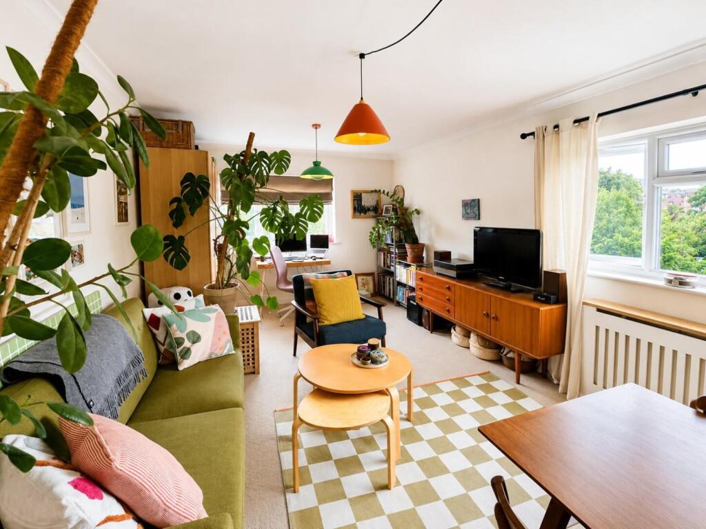 1 bed Apartment for rent in Penge. From Pedder - Crystal Palace