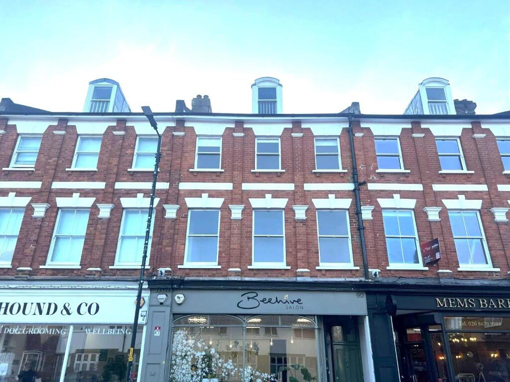 4 bed Apartment for rent in Streatham. From Pedder - Dulwich Village