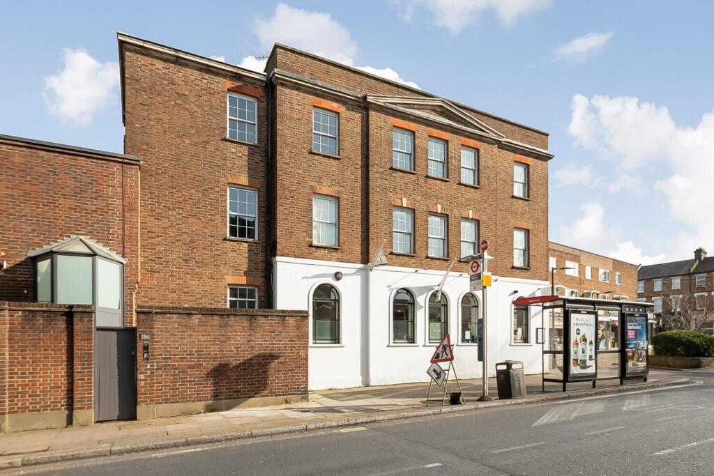 3 bed Apartment for rent in London. From Pedder - Dulwich Village 3 bed Apartment for rent in London. From Pedder - Dulwich Village