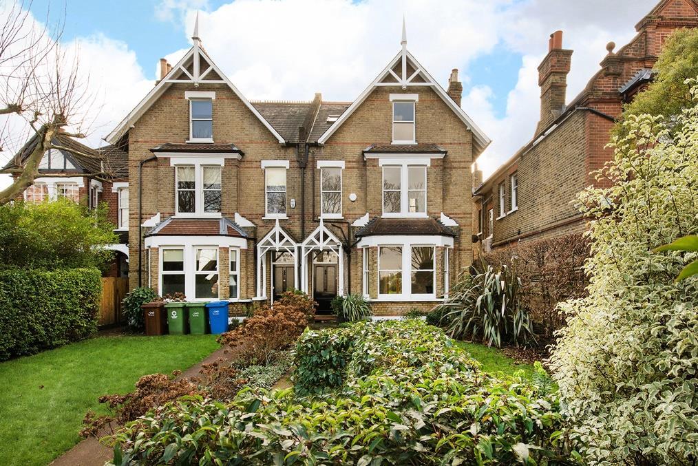 5 bed Semi Detached for rent in Camberwell. From Pedder - Dulwich Village