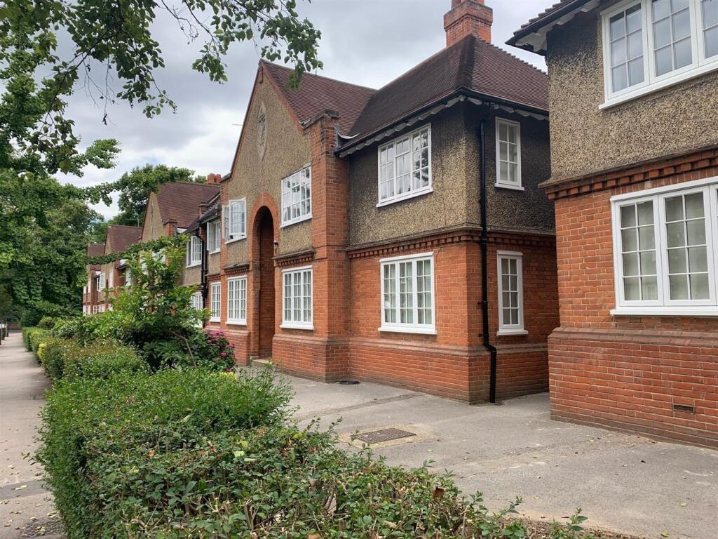 2 bed Annexe for rent in Camberwell. From Pedder - Dulwich Village
