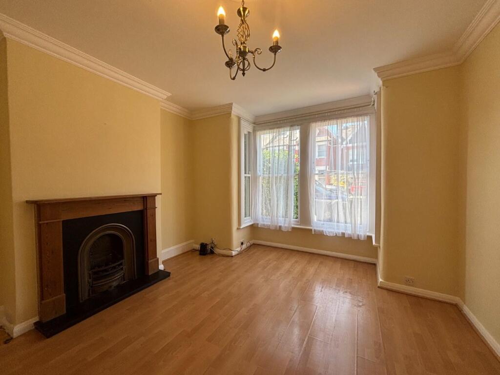 2 bed Apartment for rent in Streatham. From Pedder - Dulwich Village 2 bed Apartment for rent in Streatham. From Pedder - Dulwich Village