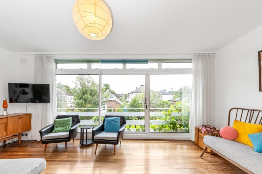 4 bed Detached for rent in Streatham. From Pedder - Dulwich Village 4 bed Detached for rent in Streatham. From Pedder - Dulwich Village