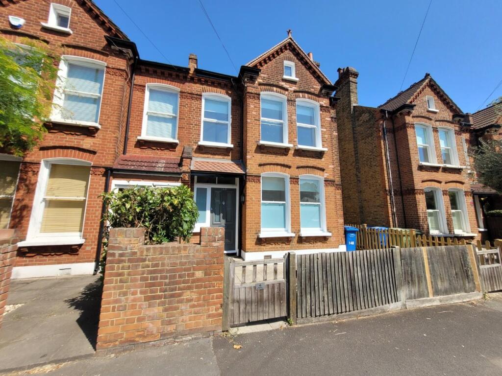 4 bed Detached for rent in Streatham. From Pedder - Dulwich Village 4 bed Detached for rent in Streatham. From Pedder - Dulwich Village
