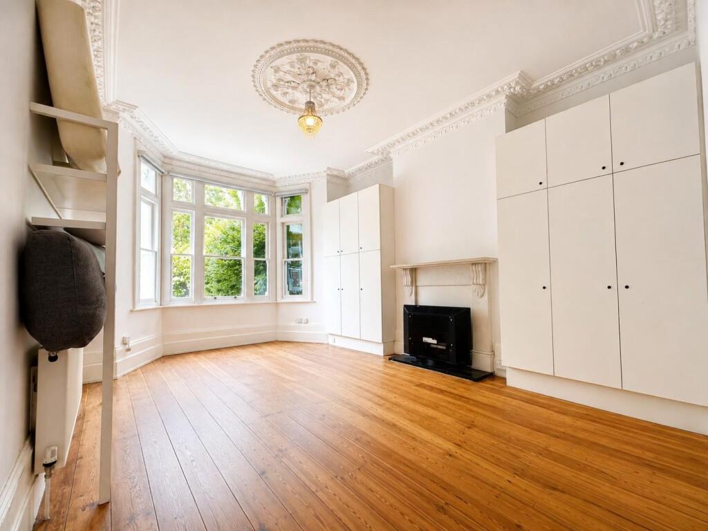 2 bed 1st Floor Flat for rent in Camberwell. From Pedder - East Dulwich