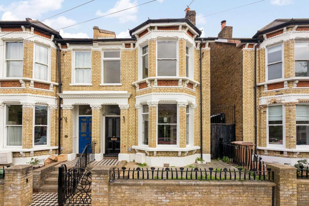 4 bed Detached for rent in London. From Pedder - East Dulwich