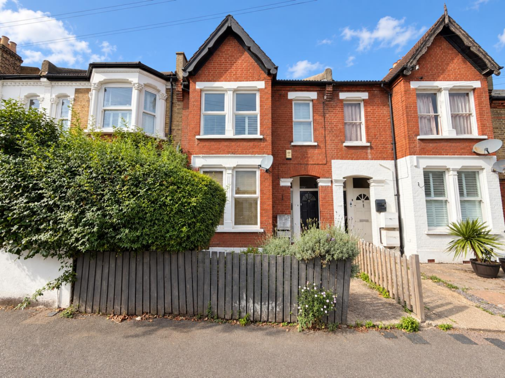 2 bed Apartment for rent in Catford. From Pedder - Forest Hill
