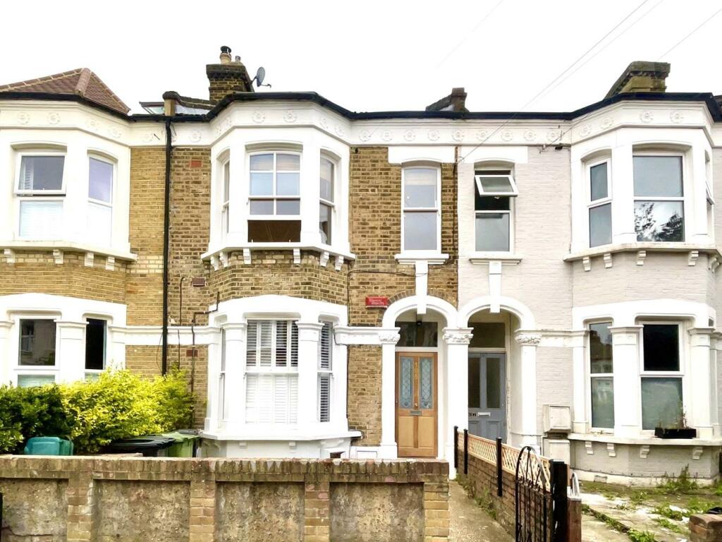 3 bed Flat for rent in London. From Pedder - Sydenham