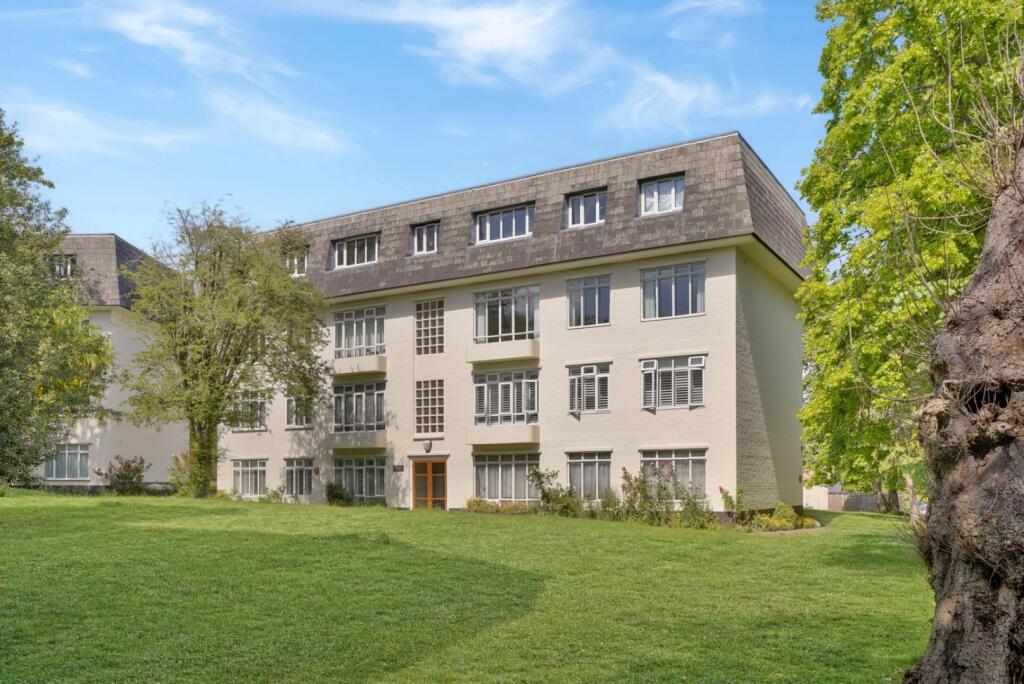 2 bed Apartment for rent in Penge. From Pedder - Sydenham