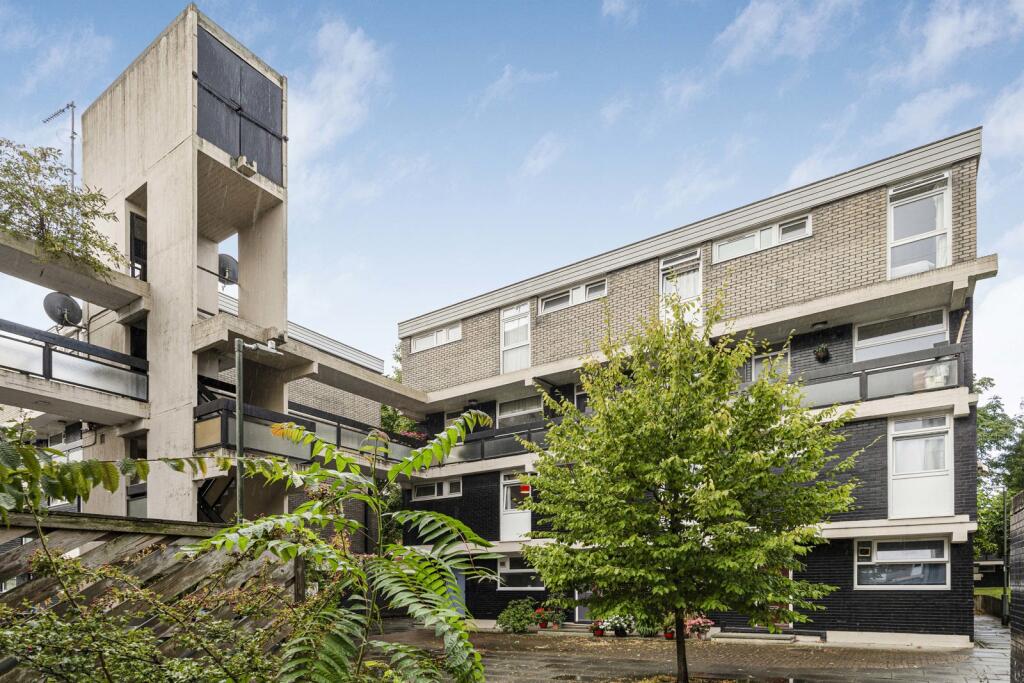 3 bed Apartment for rent in London. From Stirling Ackroyd - London Bridge