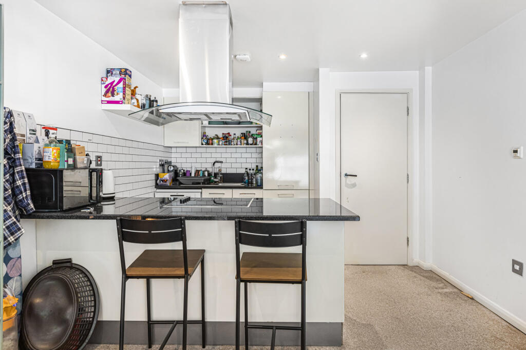 2 bed Apartment for rent in London. From Stirling Ackroyd - London Bridge