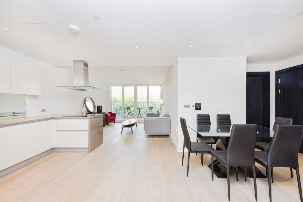 2 bed Apartment for rent in London. From Stirling Ackroyd - London Bridge