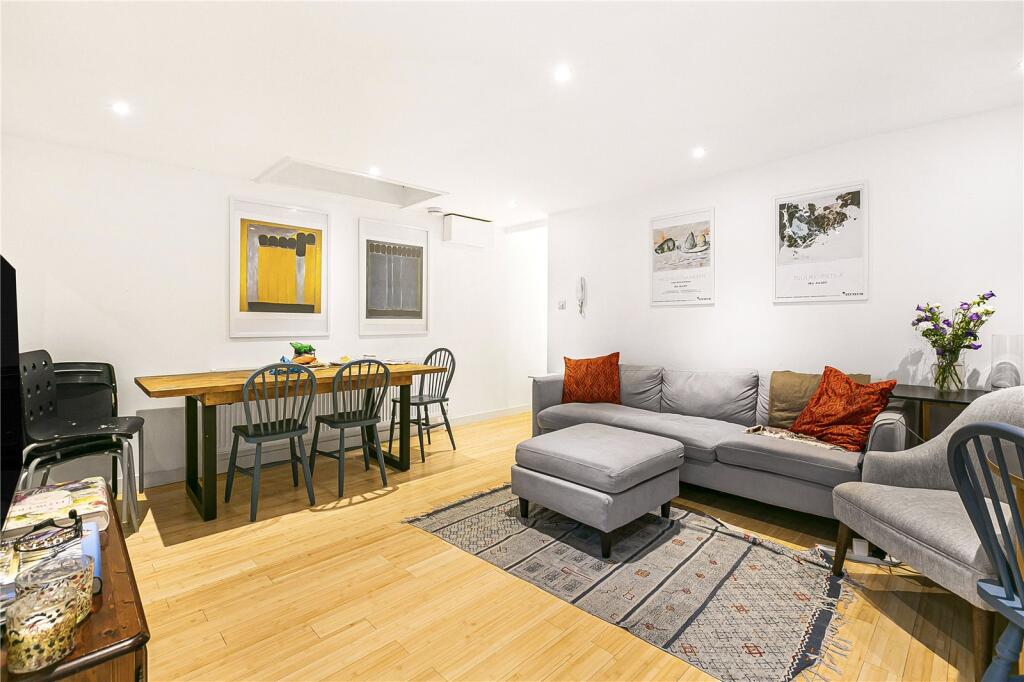 2 bed Apartment for rent in London. From Stirling Ackroyd - London Bridge