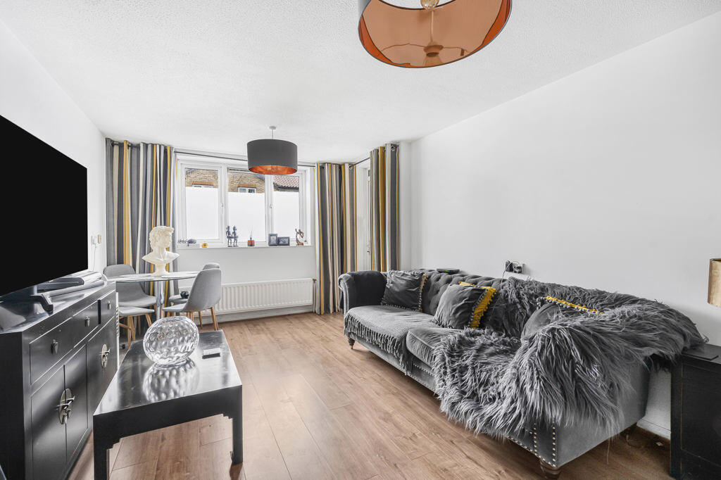 1 bed Apartment for rent in Camberwell. From Stirling Ackroyd - London Bridge 1 bed Apartment for rent in Camberwell. From Stirling Ackroyd - London Bridge