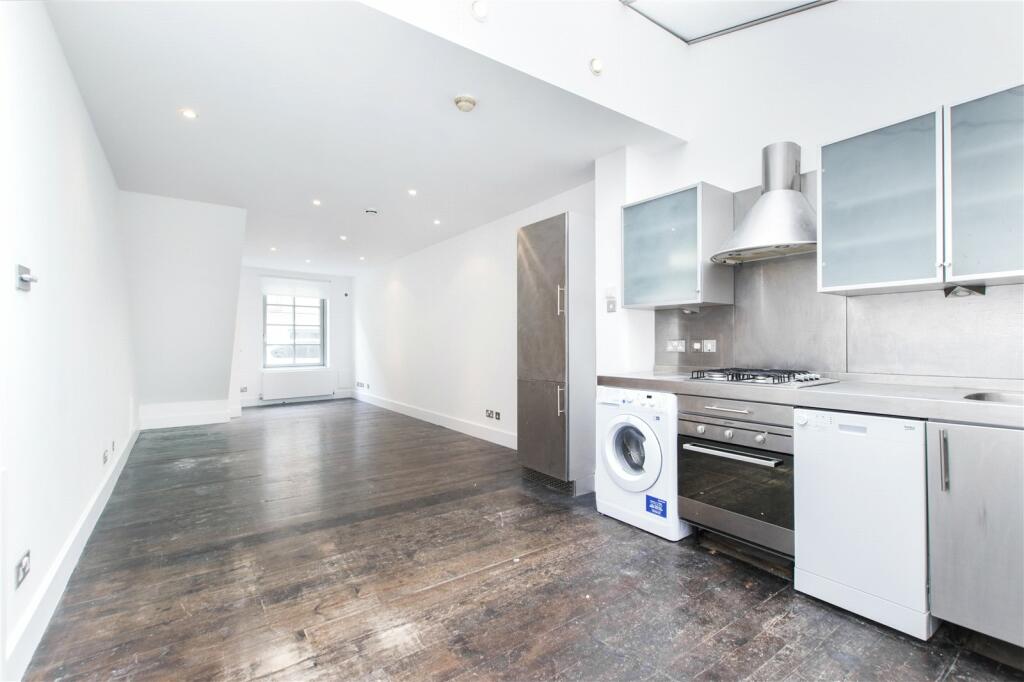 2 bed Detached House for rent in London. From Stirling Ackroyd - Clerkenwell