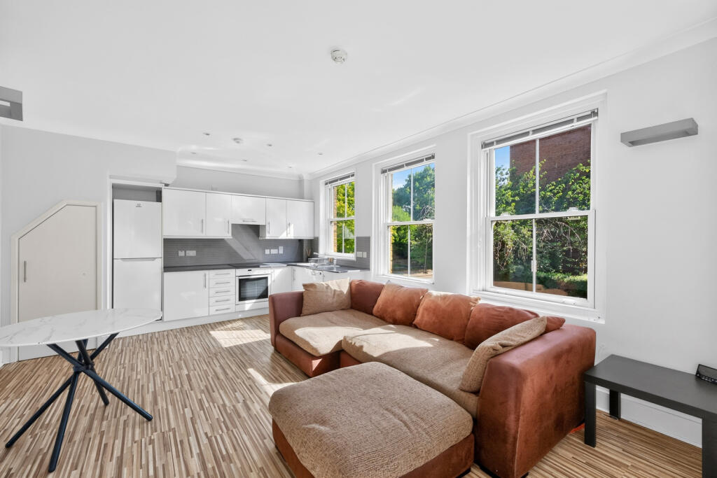 2 bed Annexe for rent in London. From Stirling Ackroyd - Clerkenwell