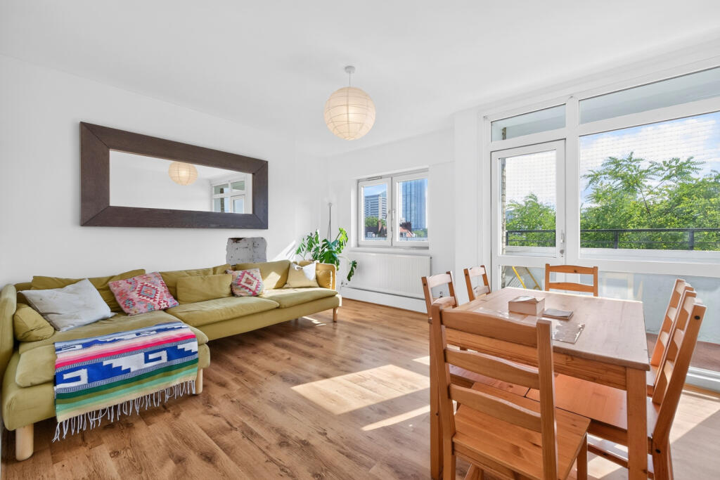 4 bed Apartment for rent in Islington. From Stirling Ackroyd - Clerkenwell
