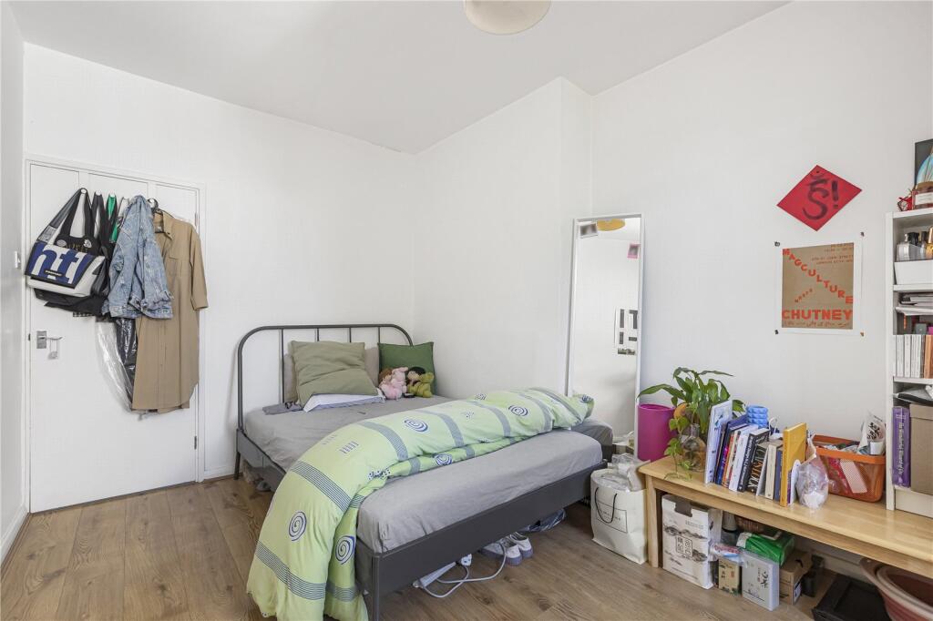 2 bed Apartment for rent in Islington. From Stirling Ackroyd - Clerkenwell