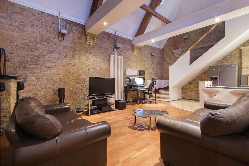 3 bed Penthouse for rent in London. From Stirling Ackroyd - Hackney