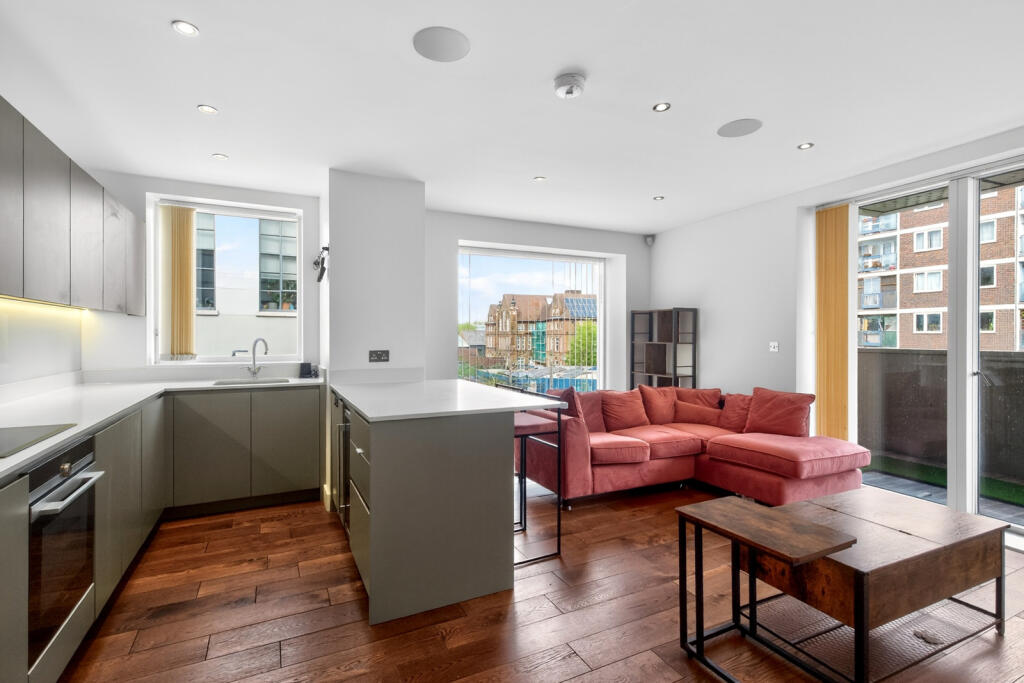2 bed Apartment for rent in Hackney. From Stirling Ackroyd - Hackney