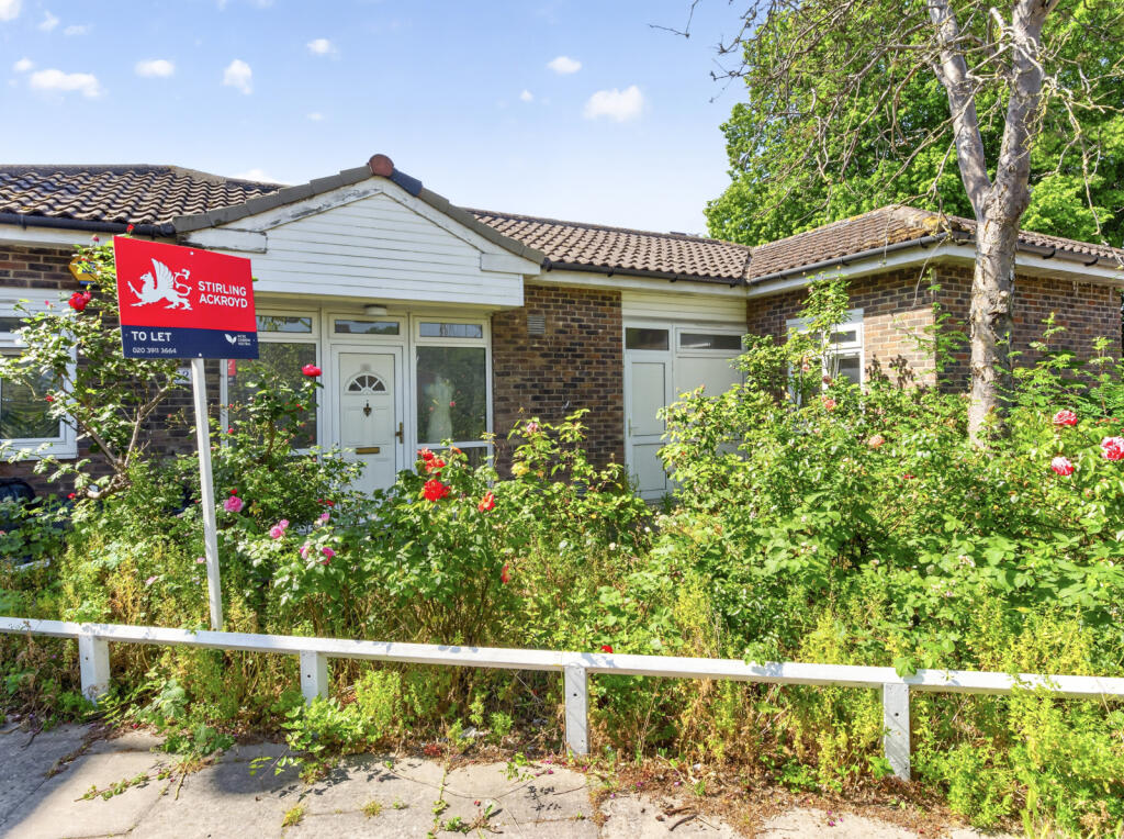 4 bed Bungalow for rent in Bow. From Stirling Ackroyd - Hackney