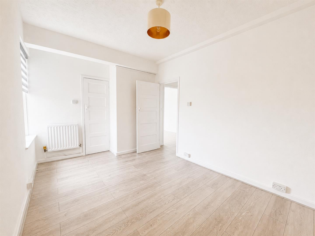 1 bed Apartment for rent in Clapham. From Eden Harper - Brixton