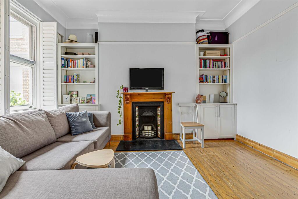 2 bed 1st Floor Flat for rent in London. From Eden Harper - Battersea