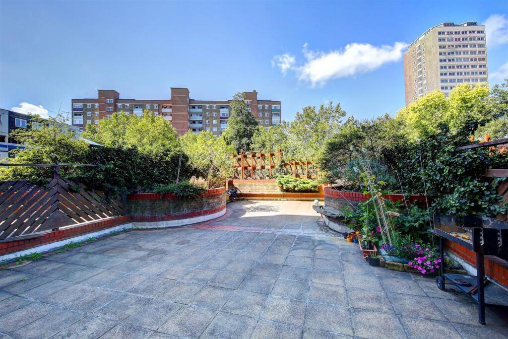 3 bed 1st Floor Flat for rent in Battersea. From Eden Harper - Battersea 3 bed 1st Floor Flat for rent in Battersea. From Eden Harper - Battersea
