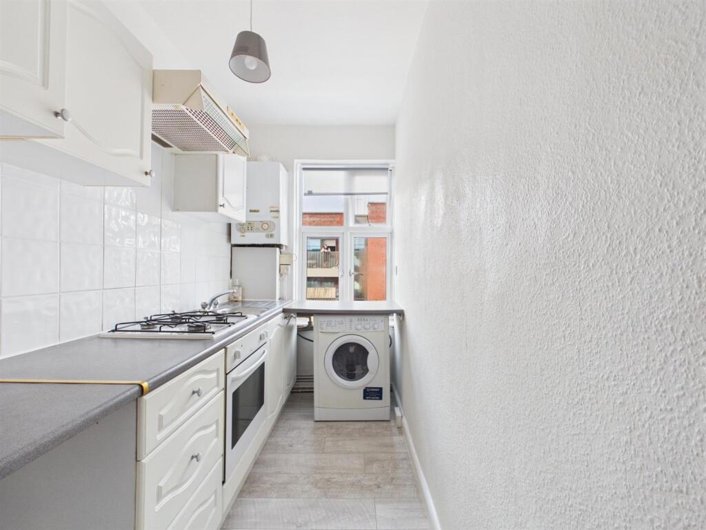 1 bed 1st Floor Flat for rent in London. From Eden Harper - Battersea