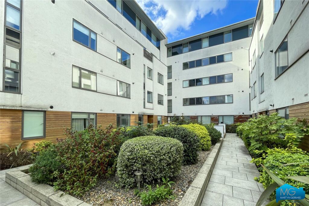 2 bed Apartment for rent in Islington. From Carlton Estate Agents - London