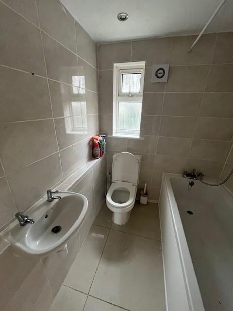 2 bed End of Terrace for rent in Dagenham. From Steps Estate Agents - Dagenham