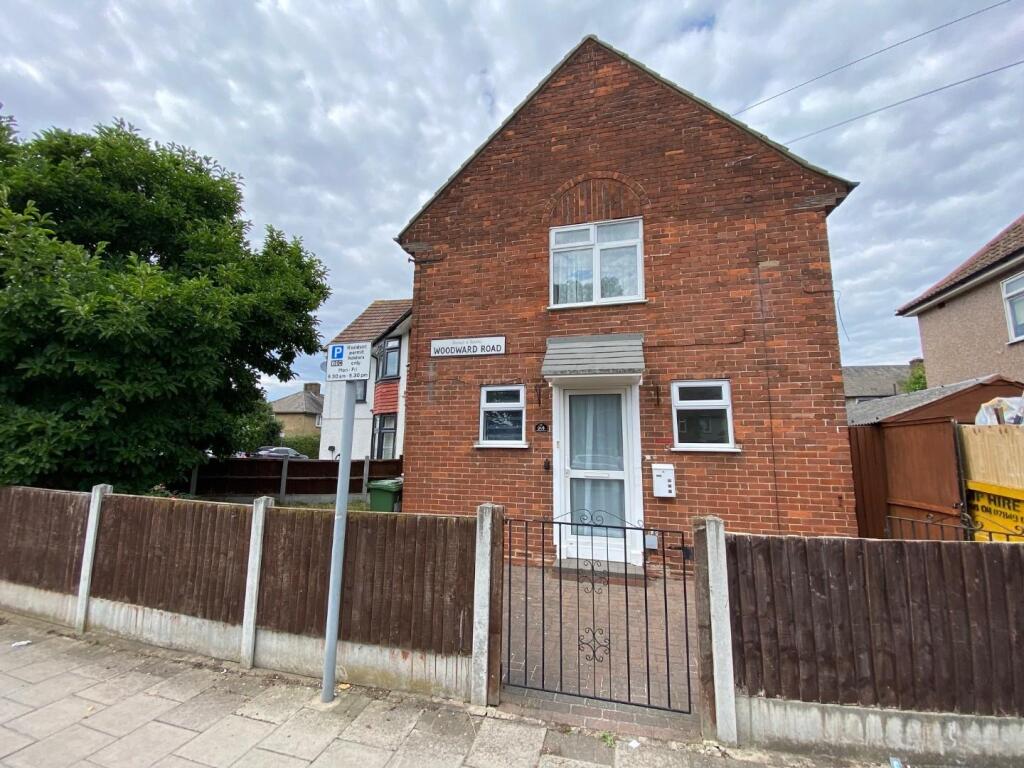 3 bed End of Terrace for rent in Barking. From Steps Estate Agents - Dagenham 3 bed End of Terrace for rent in Barking. From Steps Estate Agents - Dagenham