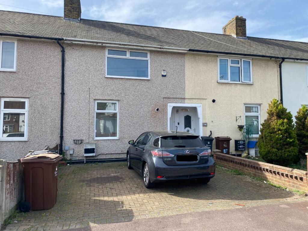 2 bed Mid Terraced House for rent in Barking. From Steps Estate Agents - Dagenham