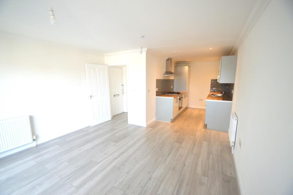 2 bed Apartment for rent in Dagenham. From Steps Estate Agents - Dagenham