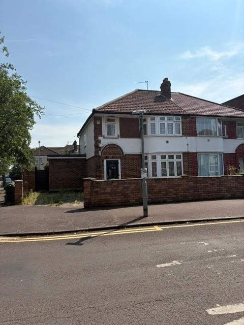 3 bed End of Terrace for rent in Dagenham. From Steps Estate Agents - Dagenham 3 bed End of Terrace for rent in Dagenham. From Steps Estate Agents - Dagenham