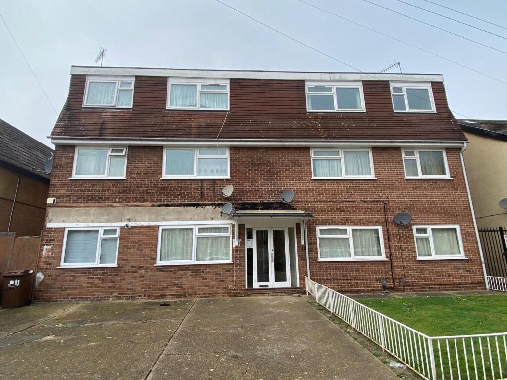 2 bed Not Specified for rent in Dagenham. From Steps Estate Agents - Dagenham