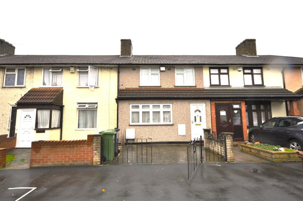 3 bed Mid Terraced House for rent in Dagenham. From Steps Estate Agents - Dagenham 3 bed Mid Terraced House for rent in Dagenham. From Steps Estate Agents - Dagenham