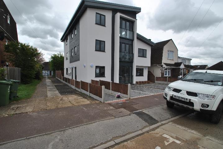 2 bed Annexe for rent in Dagenham. From Steps Estate Agents - Dagenham