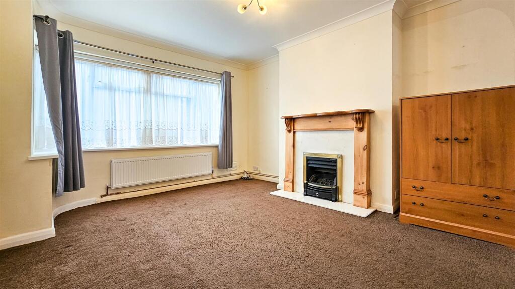 3 bed Semi Detached for rent in Hayes. From tomkins