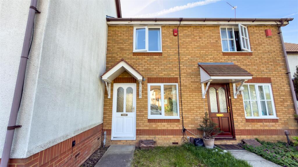 1 bed Mid Terraced House for rent in Hayes. From tomkins 1 bed Mid Terraced House for rent in Hayes. From tomkins