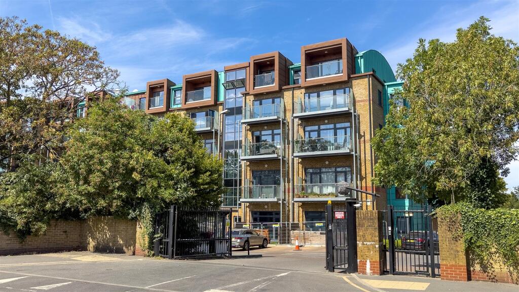 1 bed 1st Floor Flat for rent in Uxbridge. From tomkins 1 bed 1st Floor Flat for rent in Uxbridge. From tomkins