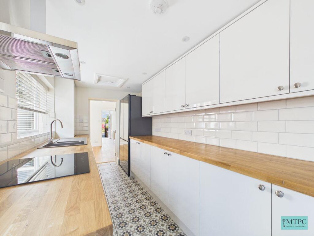 2 bed Mid Terraced House for rent in Bishopthorpe. From MT Property Consultancy - York 2 bed Mid Terraced House for rent in Bishopthorpe. From MT Property Consultancy - York