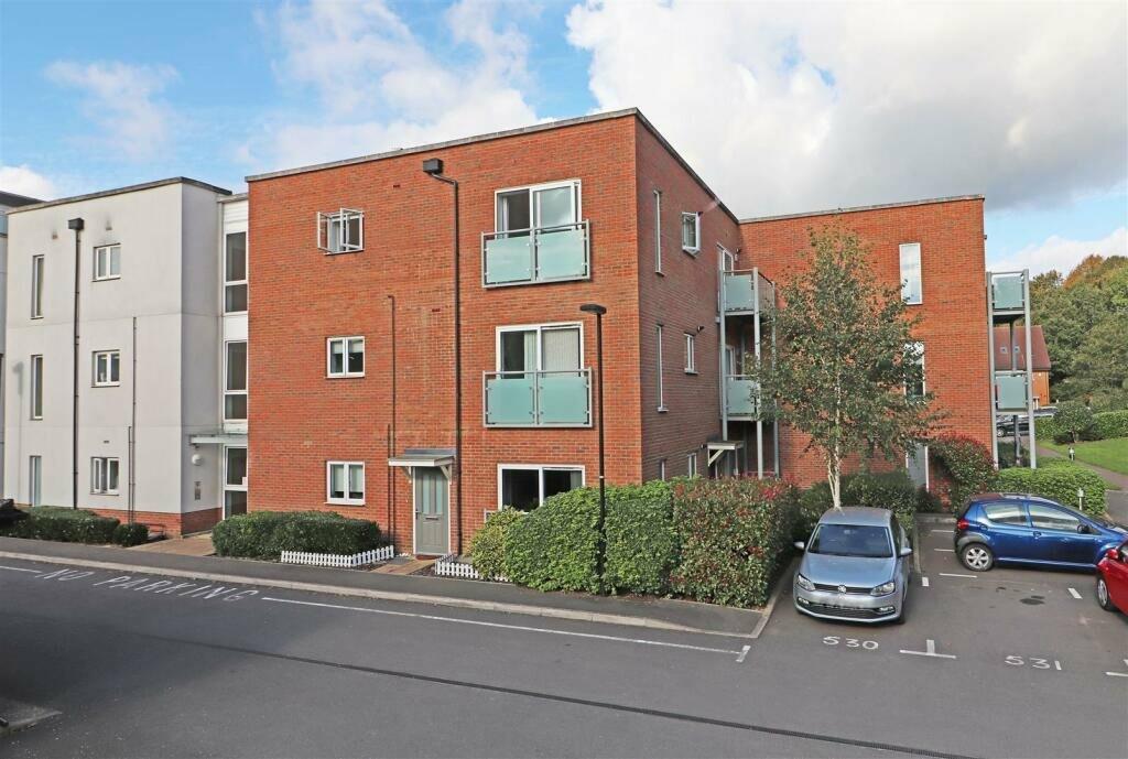 1 bed Apartment for rent in Redhill. From Woodlands Estate Agents